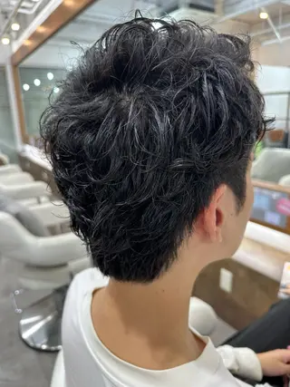 パーマ 我満 宏映のヘアスタイル