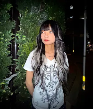 ロング 河野 朱里のヘアスタイル