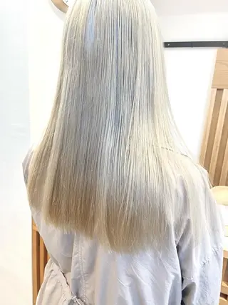 ロング ショート/ウルフ ハイトーン/カイセイのヘアスタイル