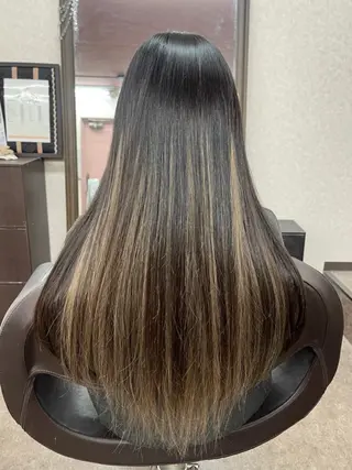ロング カラー 池田 景子のヘアスタイル