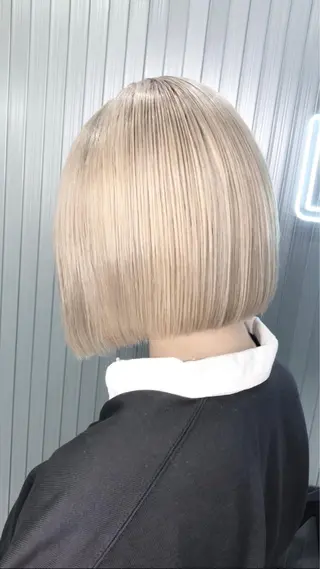 ショート カラー LOOP hairのヘアスタイル