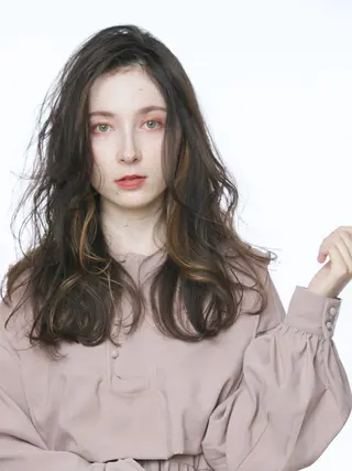 ロング カラー 大人レイヤー& 透明感カラー💄のヘアスタイル