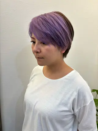 カラー ツノガイ エリのヘアスタイル