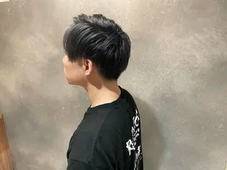 カラー 元自衛官美容師 つや。のヘアスタイル