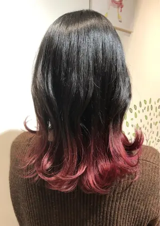 セミロング カラー トップ スタイリストのヘアスタイル