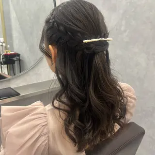 ロング ヘアアレンジ NUMBER_ ユイナのヘアスタイル