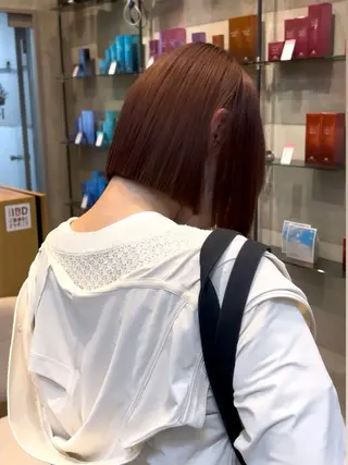 ショート カラー 縮毛矯正・似合わせ タナカ レイヤのヘアスタイル