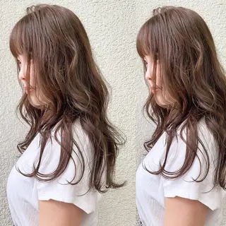ロング カラー ツキノキ ミナのヘアスタイル