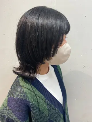ミディアム ウルフカット レイヤーカット上柿のヘアスタイル