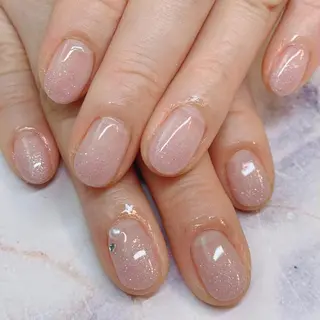 ショート .. momoko🕊のネイルデザイン