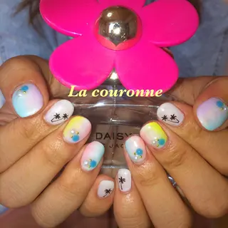ネイル Lacouronne NATSUMIのネイルデザイン