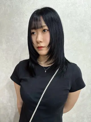 セミロング カラー AIRI layer cut hairのヘアスタイル