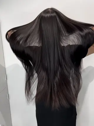 ロング 🫧とぅるん艶髪🫧 透明感カラー×猿渡のヘアスタイル