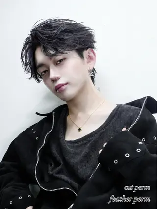 ショート パーマ 湖城 恵吾のヘアスタイル