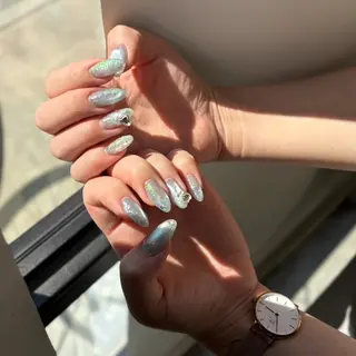 ネイル 藤井 里緒奈のネイルデザイン