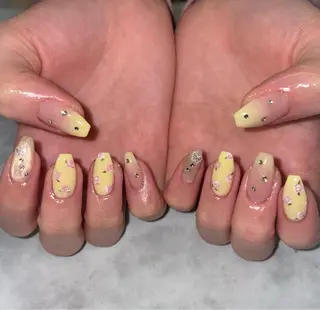 ネイル Bianca関内 USUI🐢のネイルデザイン