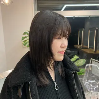 ミディアム 小森聖奈 韓国風レイヤーカットのヘアスタイル