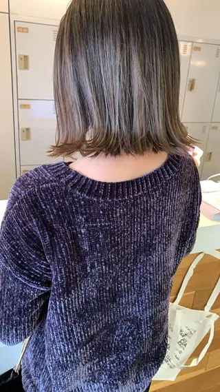 ミディアム カラー 松本  夏海のヘアスタイル
