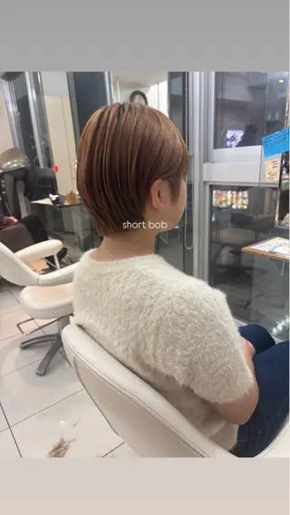 ショート ブリーチ透明感カラー /レイヤー👗しずかのヘアスタイル