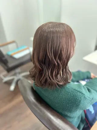 セミロング カラー ヘアアレンジ 🤍 minaのヘアスタイル
