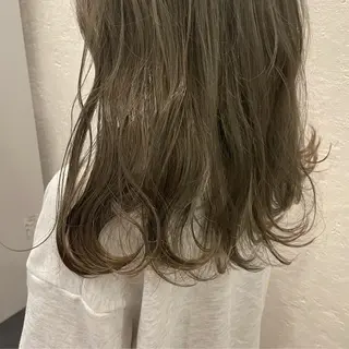 セミロング ブリーチなしベージュ カラー佐藤華厘のヘアスタイル