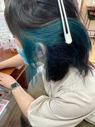 カラー 山田 梓のヘアスタイル