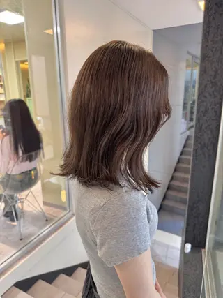 ショート カラー KOHNO ナチュラルデザインのヘアスタイル