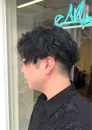 ショート パーマ メンズ 王子田 隼のヘアスタイル