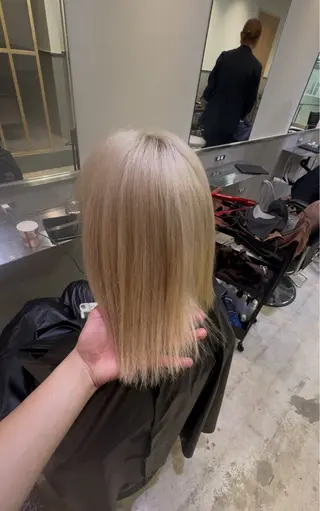 ロング カラー ヘアアレンジ 透け上品ハイトーン 職人ゆうと🤍のヘアスタイル