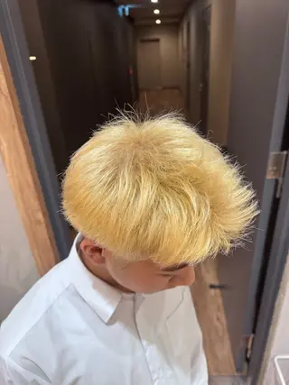 カラー 吉松 ここみのヘアスタイル