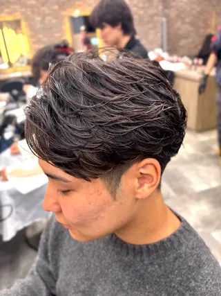 メンズ 🪽直毛男子の救世主 🪽フェザーパーマのヘアスタイル