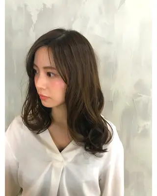 セミロング カラー パーマ 艶髪・酸性ストレート フリツのヘアスタイル