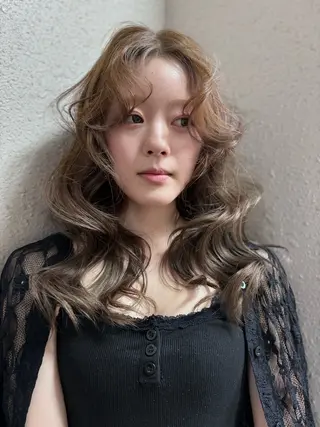 ロング カラー Lisa🪄似合わせ ／デザインカラーのヘアスタイル