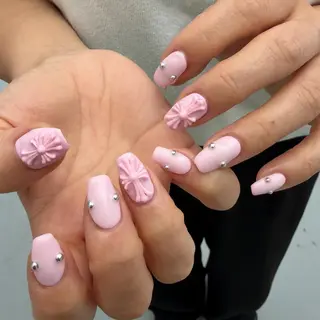 ネイル 🐈‍⬛ Minamiのネイルデザイン