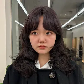 セミロング カラー パーマ 前髪カット/韓国/ モモカ🎀のヘアスタイル