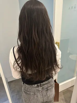 ロング カラー SHEARA BY CARE所属・. AYUKAのヘアスタイル
