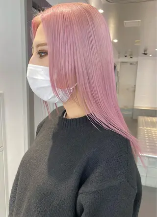 セミロング カラー ネイル 🎨ハイトーン/ 切りっぱなし みつきのヘアスタイル