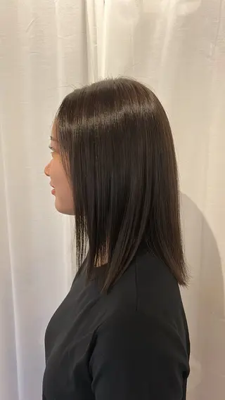 ミディアム はな SPURのヘアスタイル