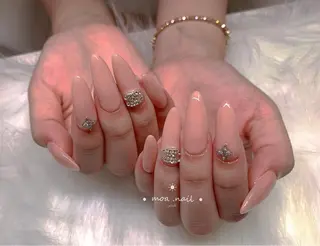 ネイル MoaNail🫶 Yoshiのネイルデザイン