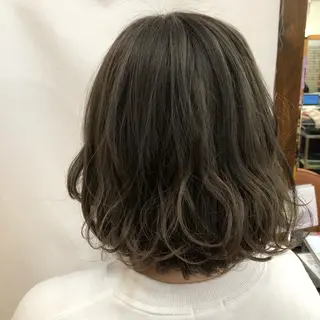 ミディアム カラー パーマ ヘアアレンジ 暖色ボブ 🍊rikakoのヘアスタイル