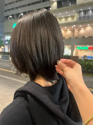 ショート ルナ|縮毛矯正 ×デザインカラー🥝のヘアスタイル