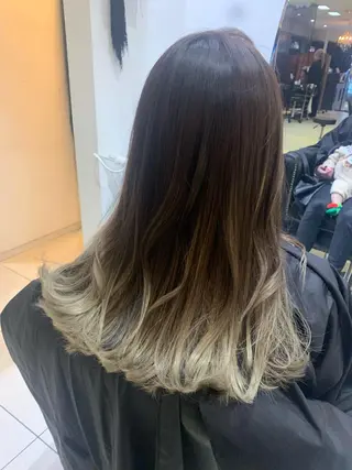 ロング カラー 吉本 yoshimotoのヘアスタイル