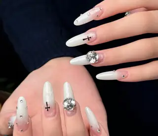 ネイル Pure&Rich Nailのネイルデザイン