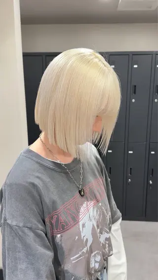 ショート カラー ハイトーンカラー💞 くるみ🎀のヘアスタイル