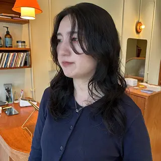 ロング パーマ satsuki 暖色・ブラウンカラーのヘアスタイル