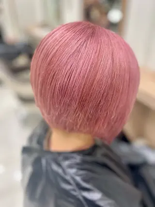 ショート Julia🖤 縮毛矯正🌬️🩵のヘアスタイル
