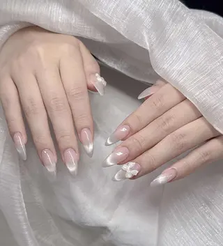 ネイル Lee Nailsのネイルデザイン