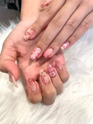 ネイル Nobody_ Manamiのネイルデザイン