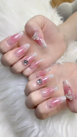 ネイル Rei _Nail 新宿のネイルデザイン