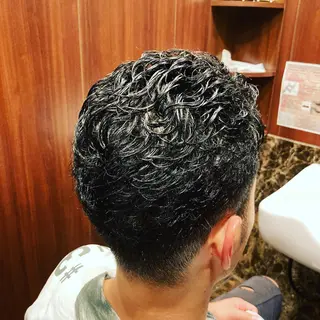 ミディアム パーマ ガンバレ原田 航海のヘアスタイル